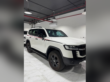 Toyota  Land Cruiser  GR Sport Twin Turbo  2023  Automatic  87,000 Km  6 Cylinder  Four Wheel Drive (4WD)  SUV  White
