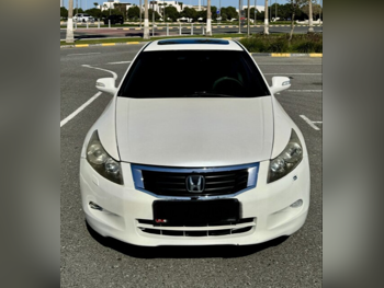 Honda  Accord  2010  Automatic  260,000 Km  6 Cylinder  Front Wheel Drive (FWD)  Sedan  Pearl Matte