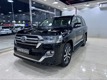 تويوتا  لاند كروزر  جي اكس ار - غراند تورينغ  2019  اوتوماتيك  237,000 كم  8 سلندر  دفع رباعي  اس يو في  أسود