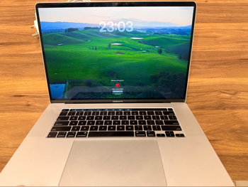 Laptops Apple - MacBook Pro 16 Inch 2019 - Silver - MacOS - Intel - Core i9 -Memory (Ram): 16 GB