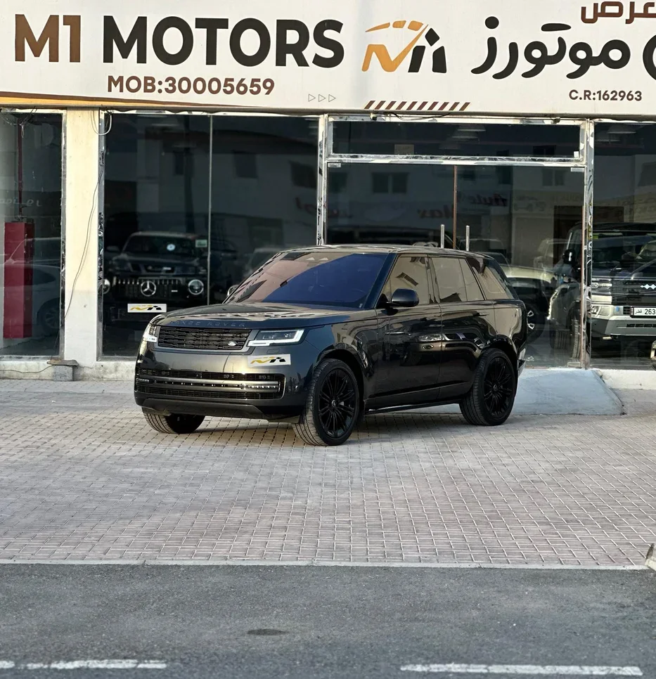 لاند روفر رنج روفر فوج اتش اس اي 2023 اوتوماتيك 38,000 كم 8 سلندر دفع رباعي اس يو في أسود تحت الضمان