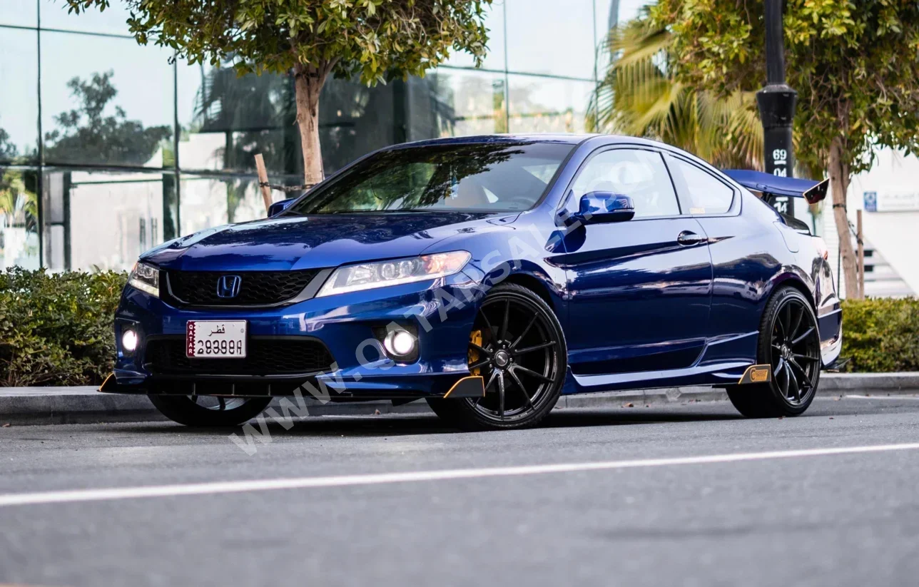 هوندا اكورد كوبيه 2015 اوتوماتيك 78,000 كم 6 سلندر دفع كلي مستمر كوبيه \ سبورت ازرق تحت الضمان