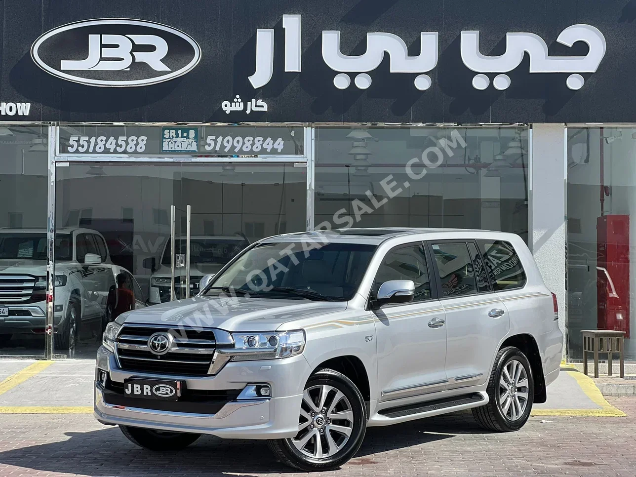 Toyota  Land Cruiser  VXR  2019  Automatic  91,000 Km  8 Cylinder  Four Wheel Drive (4WD)  SUV  Silver