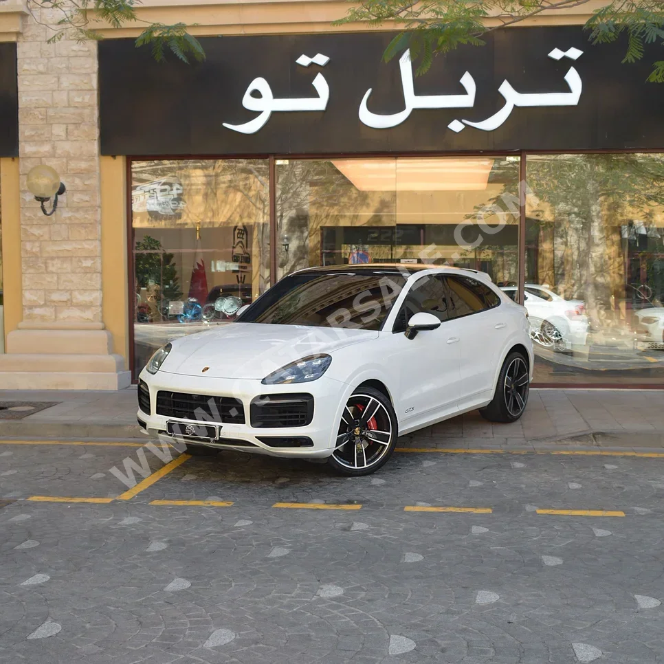 بورش  كيان  جي تي اس  2022  اوتوماتيك  28,450 كم  8 سلندر  دفع رباعي  اس يو في  أبيض