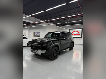 لاند روفر  ديفيندر  110 اتش اس اي  2023  اوتوماتيك  110,000 كم  6 سلندر  دفع رباعي  اس يو في  أسود  تحت الضمان