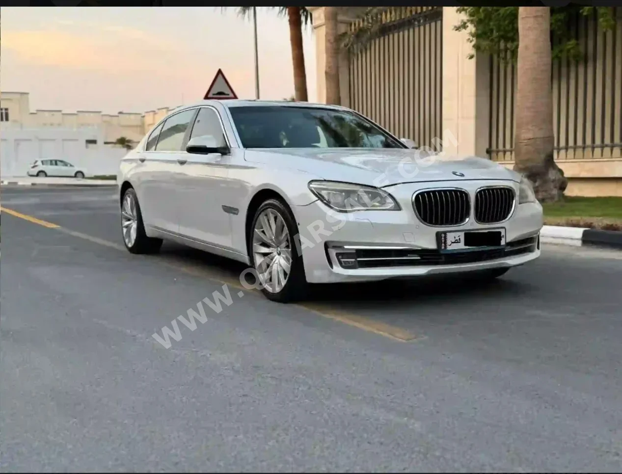 BMW  7-Series  730 Li  2013  Automatic  126,000 Km  6 Cylinder  Rear Wheel Drive (RWD)  Sedan  White