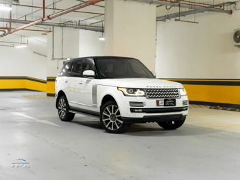 لاند روفر  رنج روفر  فوج  2015  اوتوماتيك  139,000 كم  8 سلندر  دفع رباعي  اس يو في  أبيض