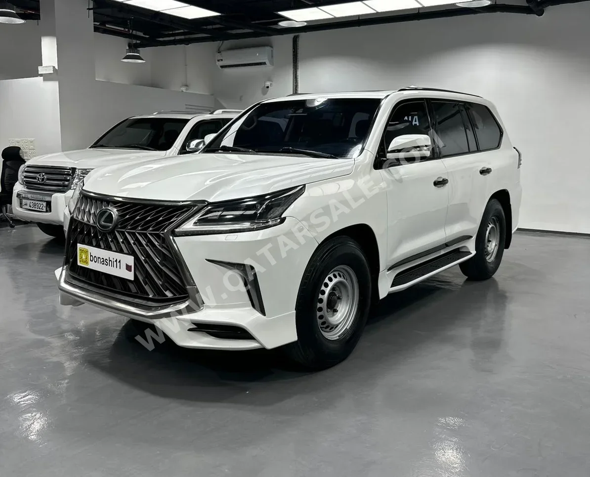 لكزس ال اكس 570 اس 2016 اوتوماتيك 231,812 كم 8 سلندر دفع رباعي اس يو في أبيض