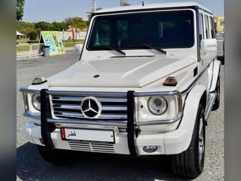 مرسيدس - بنز  جي - كلاس  55 اي ام جي  2011  اوتوماتيك  150,000 كم  8 سلندر  دفع كلي مستمر  اس يو في  أبيض