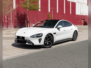 شاومي  اس يو 7  ماكس  2026  اوتوماتيك  0 كم  0 سلندر  دفع كلي مستمر  سيدان  أبيض