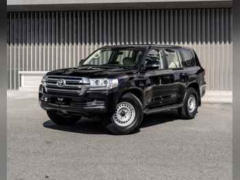 تويوتا  لاند كروزر  جي اكس ار  2021  اوتوماتيك  227,000 كم  6 سلندر  دفع رباعي  اس يو في  أسود