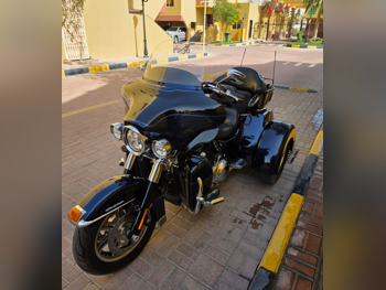 هارلي ديفيدسون  تري جليد -  2012 - اللون اسود