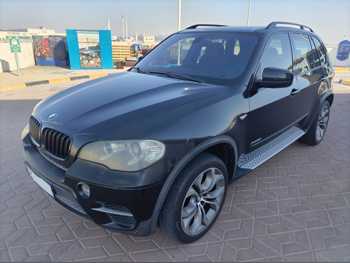 BMW  X-Series  X5 50i  2011  Automatic  130,000 Km  8 Cylinder  All Wheel Drive (AWD)  SUV  Black