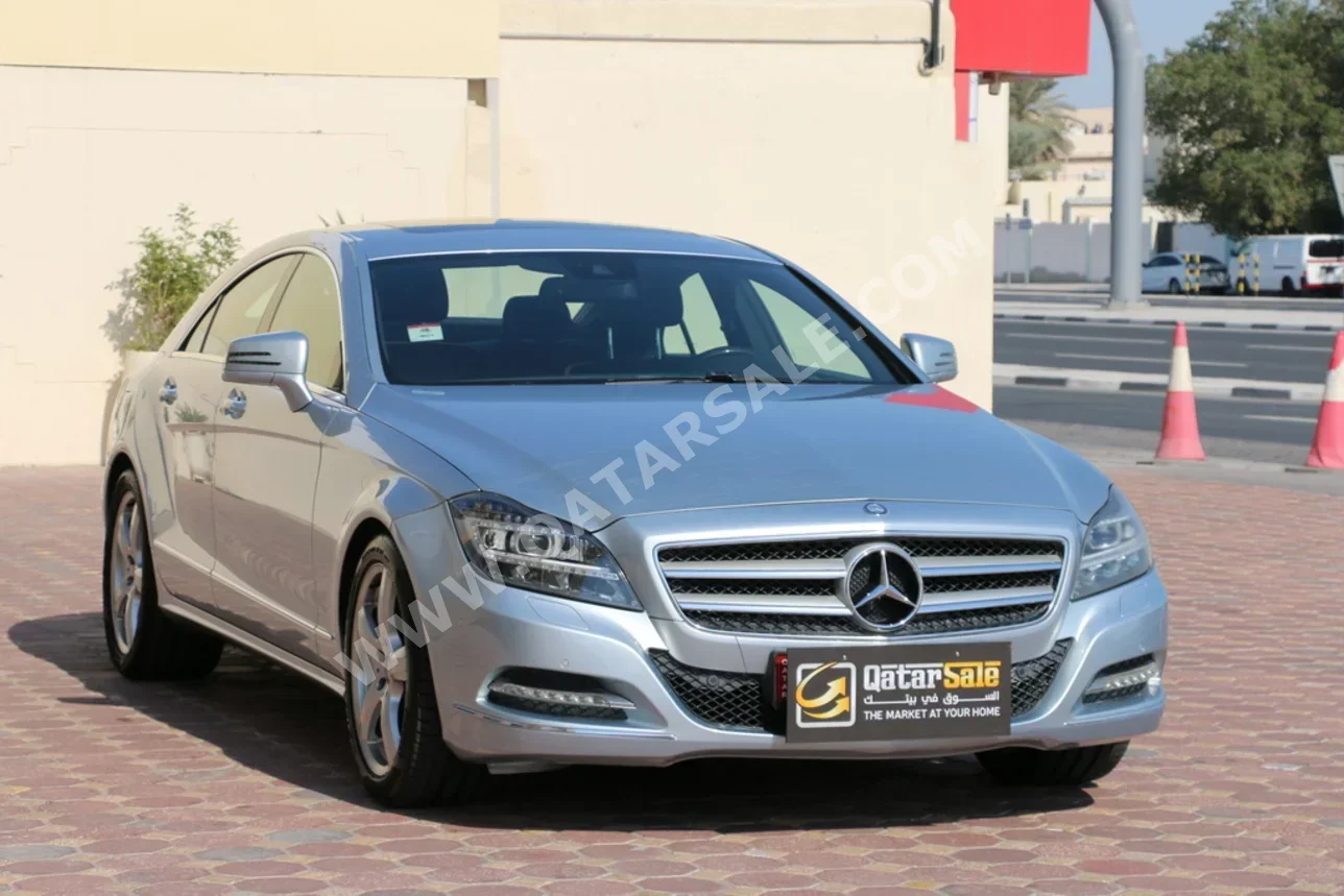مرسيدس - بنز سي ال اس 350 2014 اوتوماتيك 68,000 كم 6 سلندر دفع خلفي سيدان فضي