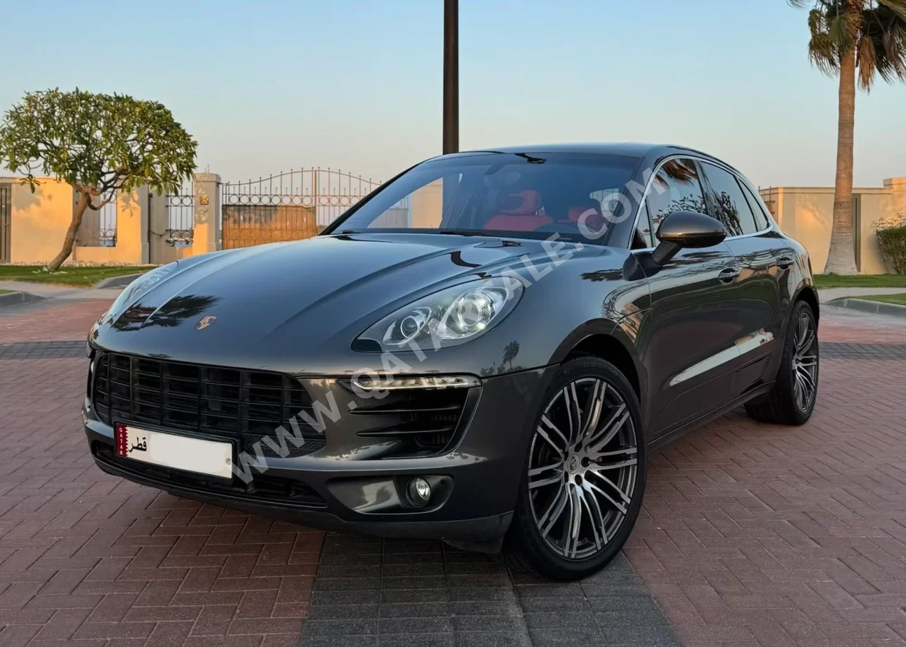 Porsche Macan S 2015 Automatic 130,000 Km 6 Cylinder Four Wheel Drive (4WD) SUV Gray With Warranty