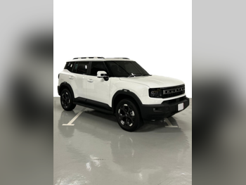 Jetour  T1  2026  Automatic  300 Km  4 Cylinder  Four Wheel Drive (4WD)  SUV  White  With Warranty