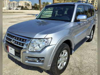 ميتسوبيشي  باجيرو  GLS  2016  اوتوماتيك  68,000 كم  6 سلندر  دفع رباعي  اس يو في  فضي