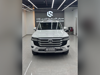 Toyota  Land Cruiser  GXR Twin Turbo  2022  Automatic  143,000 Km  6 Cylinder  Four Wheel Drive (4WD)  SUV  White