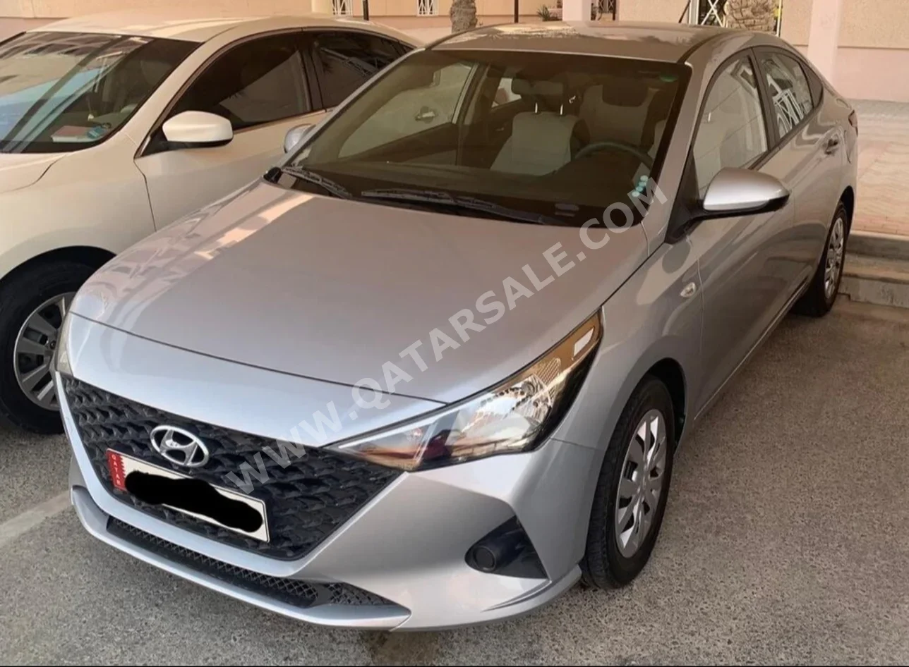 هيونداي اكسنت 1.6 2021 اوتوماتيك 80,000 كم 4 سلندر سيدان رمادي