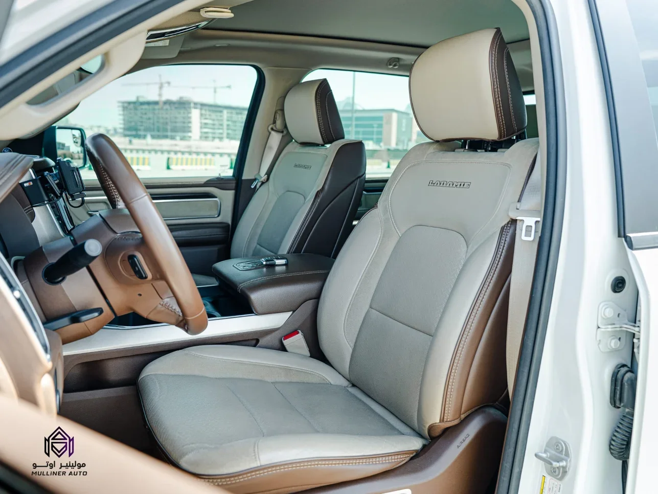 دودج رام 1500 لارامي 2021 اوتوماتيك 215,000 كم 8 سلندر دفع رباعي بيكب أبيض