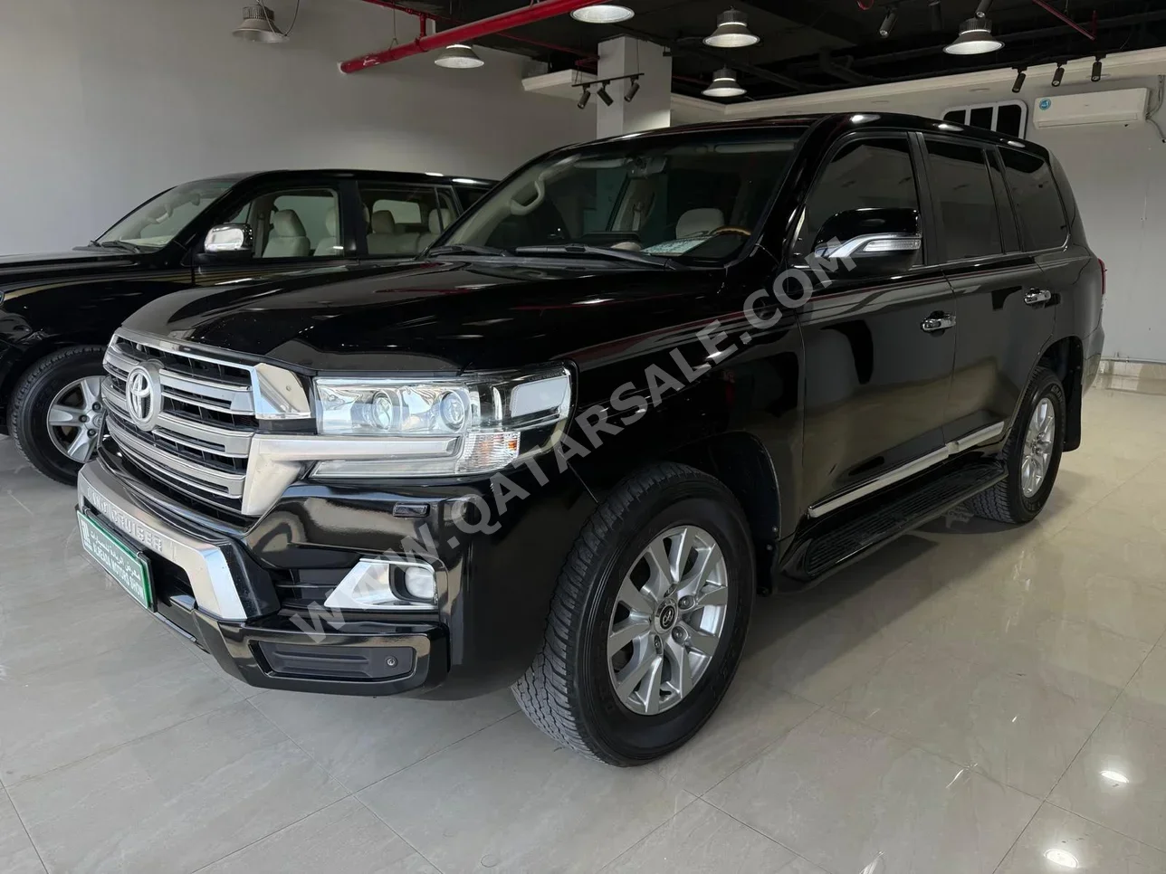 Toyota  Land Cruiser  GXR  2018  Automatic  230,000 Km  8 Cylinder  Four Wheel Drive (4WD)  SUV  Black