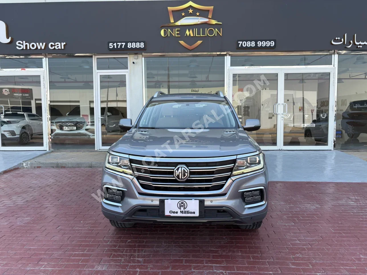 ام جي ار اكس8 30 تي 2023 اوتوماتيك 96,740 كم 4 سلندر دفع رباعي اس يو في رمادي تحت الضمان