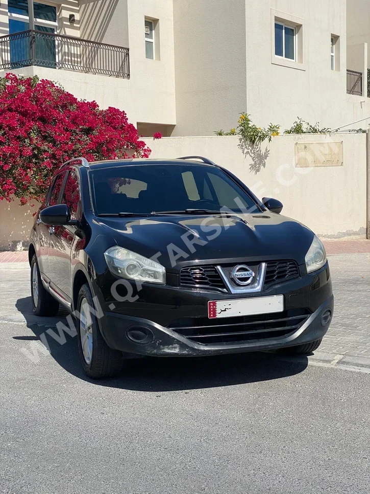 Nissan  Qashqai  2014  Automatic  194,000 Km  4 Cylinder  Front Wheel Drive (FWD)  SUV  Black