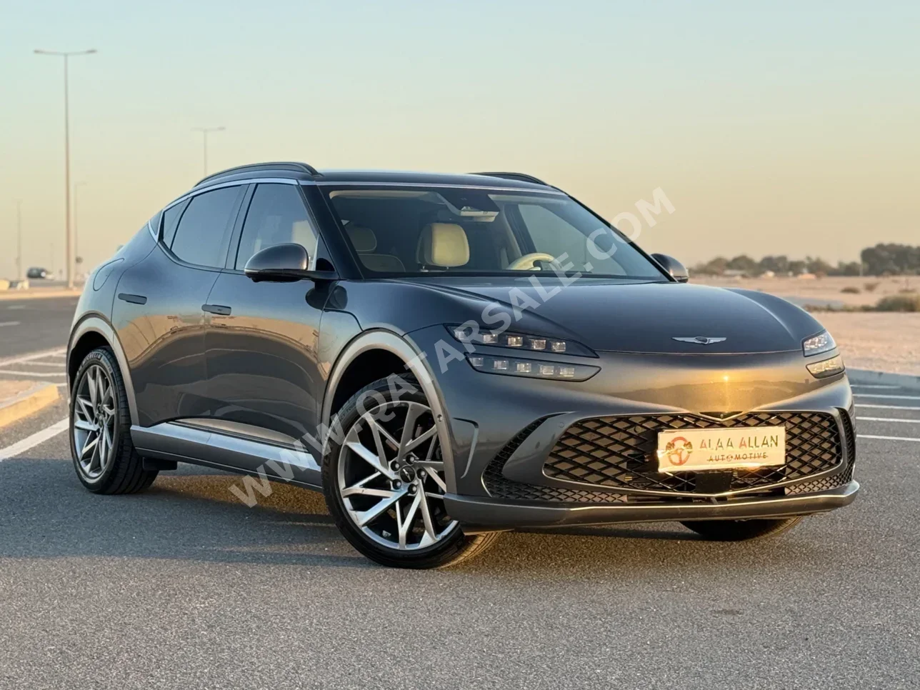 Genesis  GV 60  2023  Automatic  27,000 Km  4 Cylinder  All Wheel Drive (AWD)  Pick Up  Gray