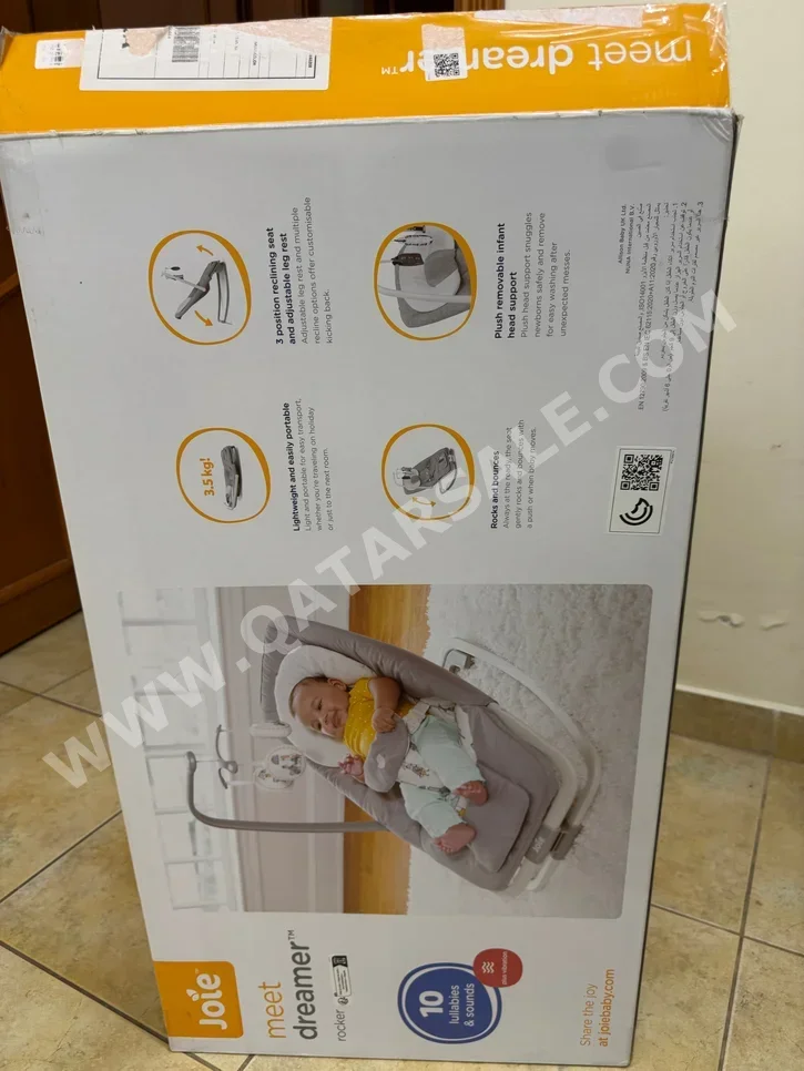 مقعد الطفل / الكراسي الهزازة والأراجيح