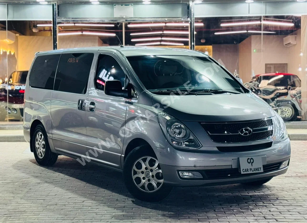 هيونداي  فان اتش وان  2013  اوتوماتيك  66,000 كم  4 سلندر  دفع خلفي  فان \ باص  فضي