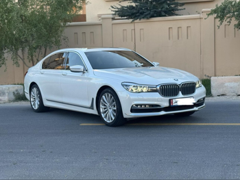 بي ام دبليو  الفئة - السابعة  730 Li  2017  اوتوماتيك  55,000 كم  6 سلندر  دفع خلفي  سيدان  أبيض