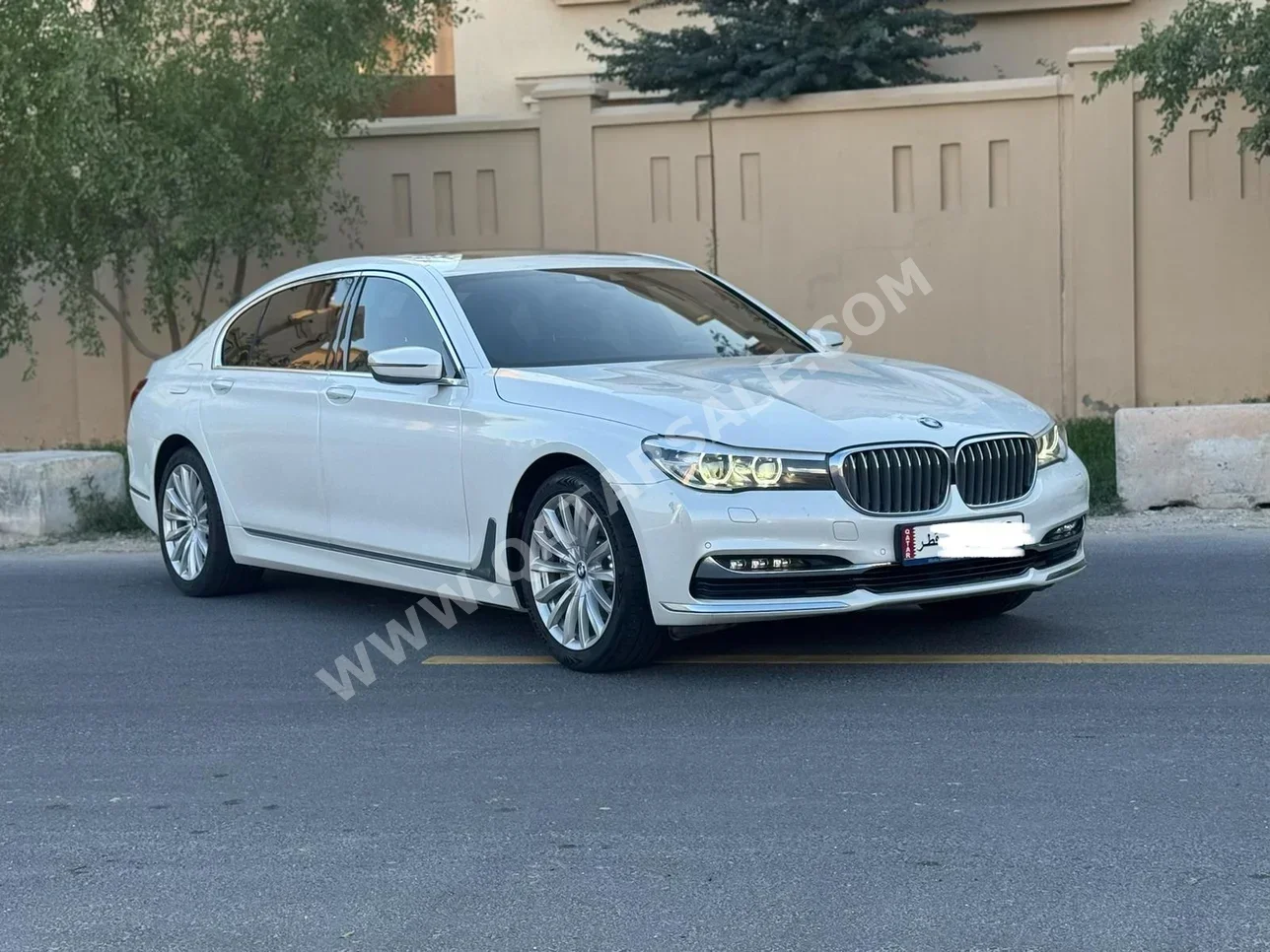 بي ام دبليو  الفئة - السابعة  730 Li  2017  اوتوماتيك  55,000 كم  6 سلندر  دفع خلفي  سيدان  أبيض