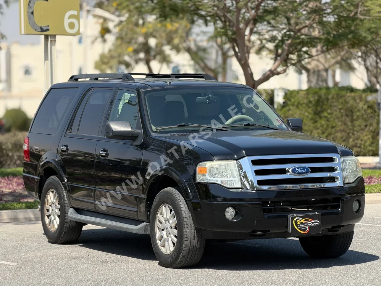 Ford Expedition 2011 Automatic 180,000 Km 8 Cylinder Four Wheel Drive (4WD) SUV Black