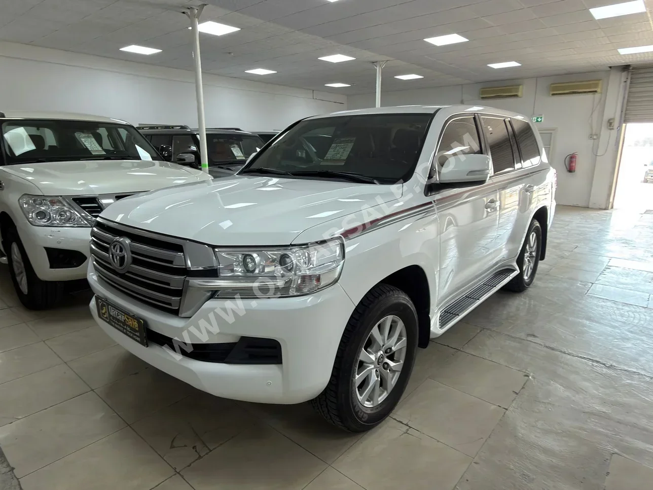 Toyota  Land Cruiser  GXR  2020  Automatic  147,000 Km  6 Cylinder  Four Wheel Drive (4WD)  SUV  White