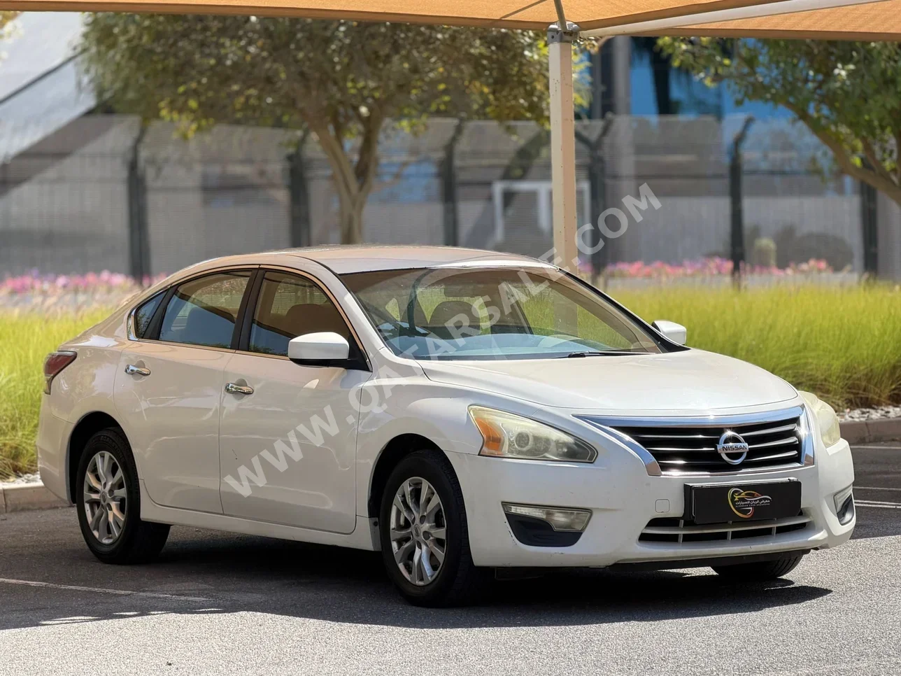 Nissan Altima 2015 Automatic 190,000 Km 4 Cylinder Front Wheel Drive (FWD) Sedan White