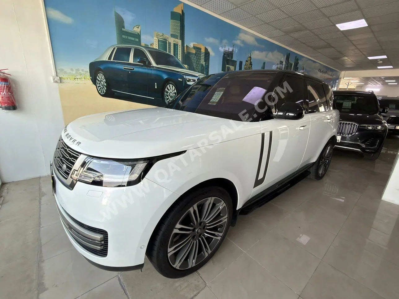 Land Rover Range Rover Vogue HSE 2023 Automatic 76,000 Km 8 Cylinder Four Wheel Drive (4WD) SUV White With Warranty