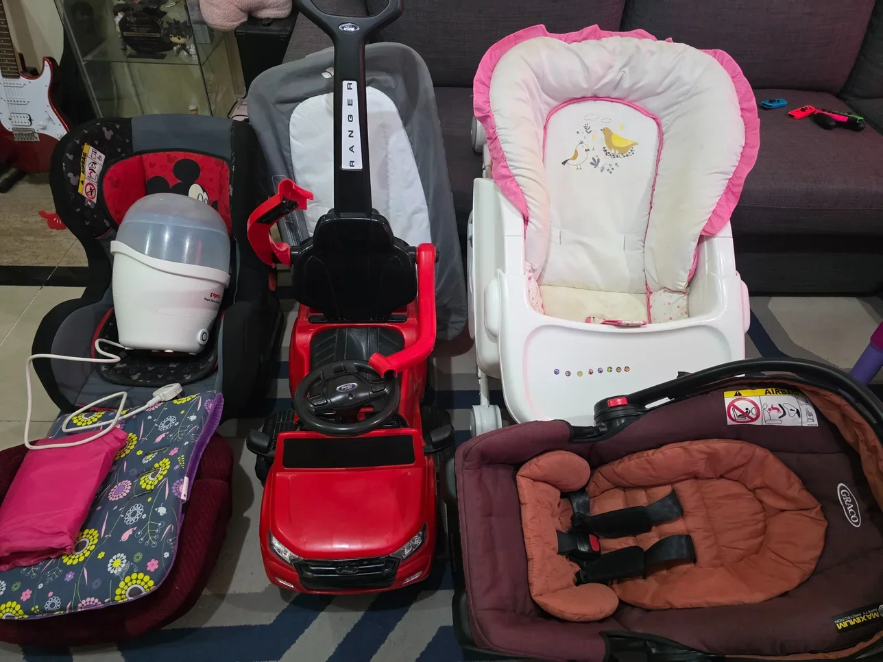 مقعد الطفل / الكراسي الهزازة والأراجيح