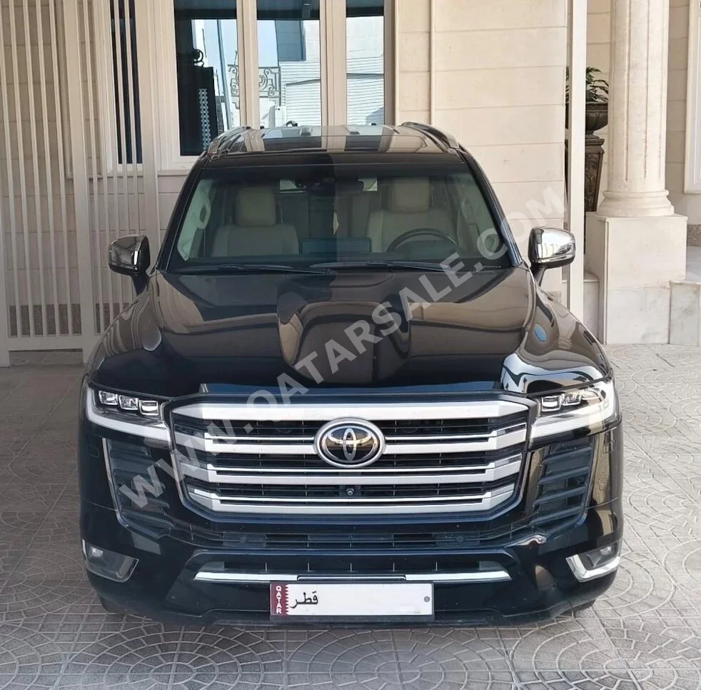 Toyota  Land Cruiser  VXR Twin Turbo  2022  Automatic  95,000 Km  6 Cylinder  Four Wheel Drive (4WD)  SUV  Black