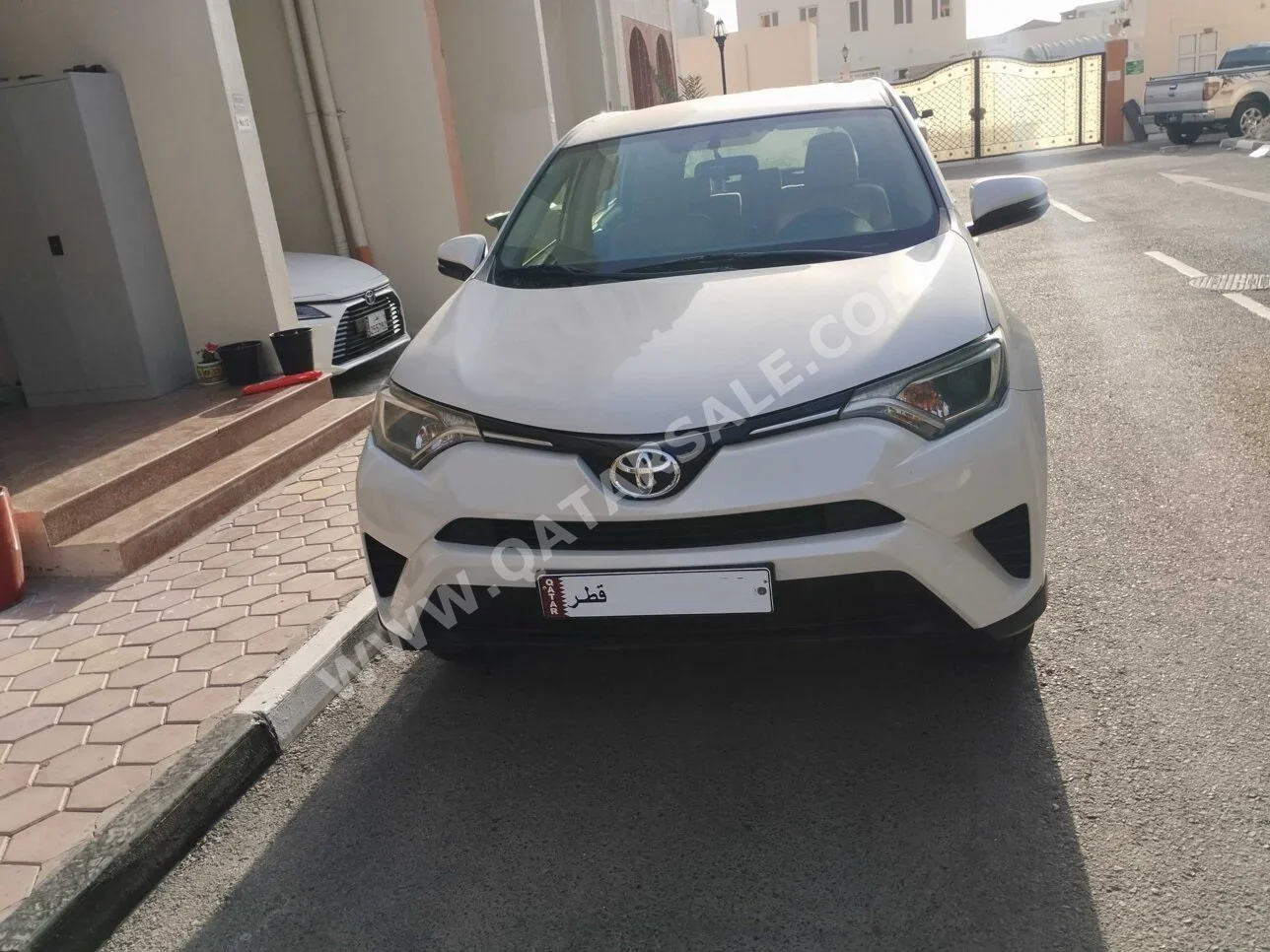 Toyota  Rav 4  2017  Automatic  99,000 Km  4 Cylinder  Four Wheel Drive (4WD)  SUV  Pearl