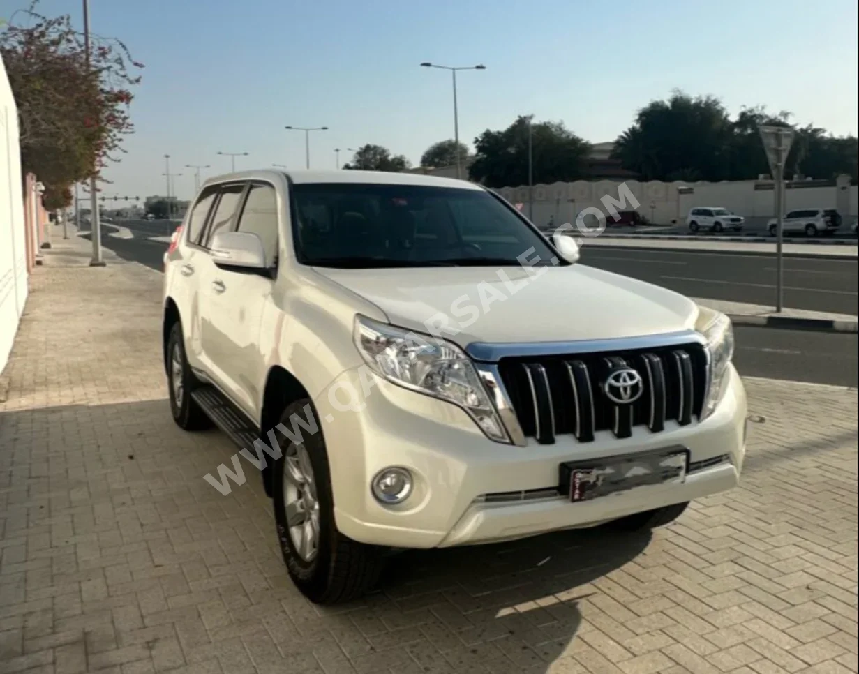 تويوتا  برادو  تي اكس ال  2015  اوتوماتيك  168,000 كم  6 سلندر  دفع رباعي  اس يو في  أبيض