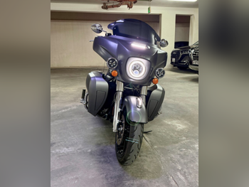 انديان موتورز  شيفتاين -  2020 - اللون رمادي غامق