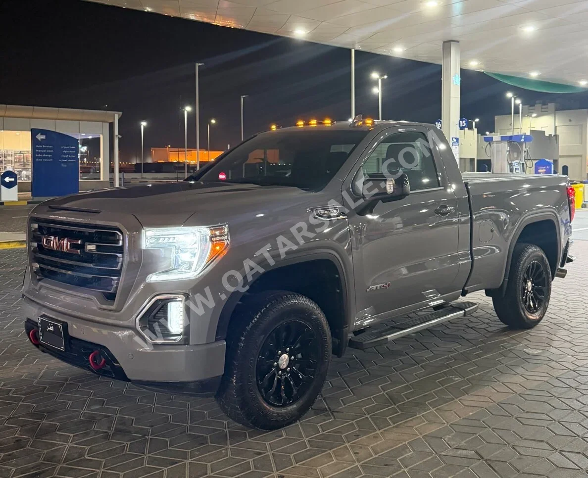 GMC Sierra AT4 2020 Automatic 176,000 Km 8 Cylinder Four Wheel Drive (4WD) Pick Up Gray
