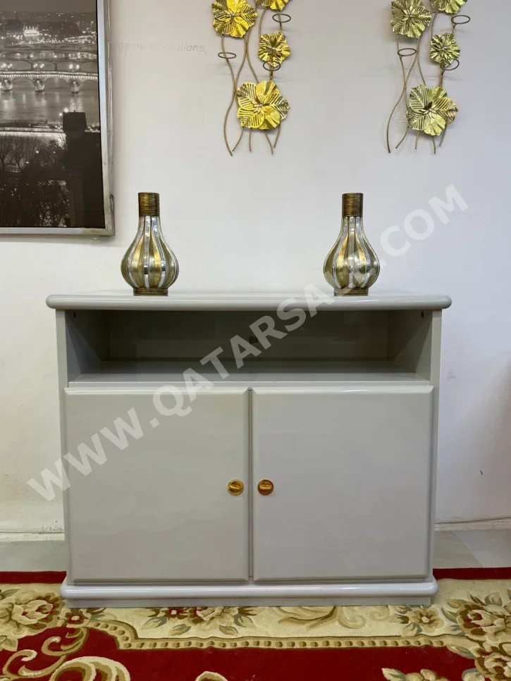 خزائن ودواليب الملابس والزينة - رفوف الأحذية