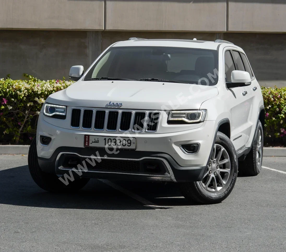 جييب جراند شيروكي ليميتد 2015 اوتوماتيك 80,000 كم 8 سلندر دفع كلي مستمر اس يو في أبيض تحت الضمان