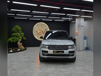 لاند روفر  رنج روفر  فوج اوتوبايوغرافي  2014  اوتوماتيك  170,000 كم  8 سلندر  دفع رباعي  اس يو في  فضي