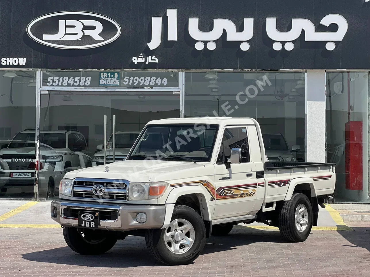 تويوتا  لاند كروزر  ال اكس  2020  عادي  160,000 كم  6 سلندر  دفع رباعي  بيكب  أبيض