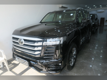 Toyota  Land Cruiser  GXR Twin Turbo  2025  Automatic  0 Km  6 Cylinder  Four Wheel Drive (4WD)  SUV  Black  With Warranty