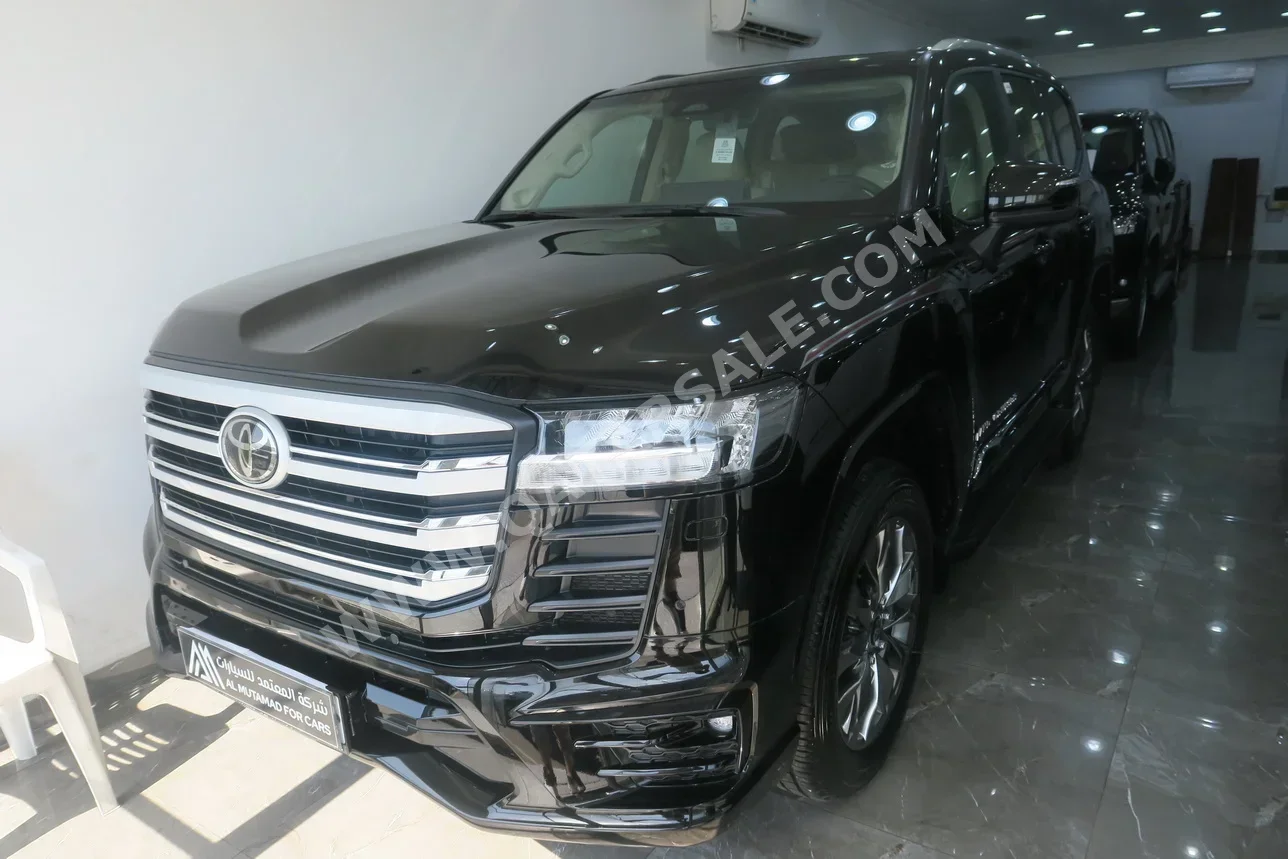 تويوتا  لاند كروزر  جي اكس ار توين توربو  2025  اوتوماتيك  0 كم  6 سلندر  دفع رباعي  اس يو في  أسود  تحت الضمان