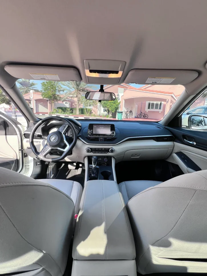 نيسان ألتيما 2.5 اس ال 2020 اوتوماتيك 52,000 كم 4 سلندر سحب امامي سيدان أبيض