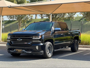 شفروليه  سلفرادو  زد 71  2017  اوتوماتيك  147,000 كم  8 سلندر  دفع رباعي  بيكب  أسود